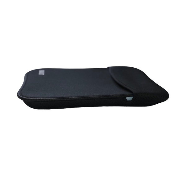 NWOT - Built Hoodie Laptop Case 7-10” - Picture 3 of 5